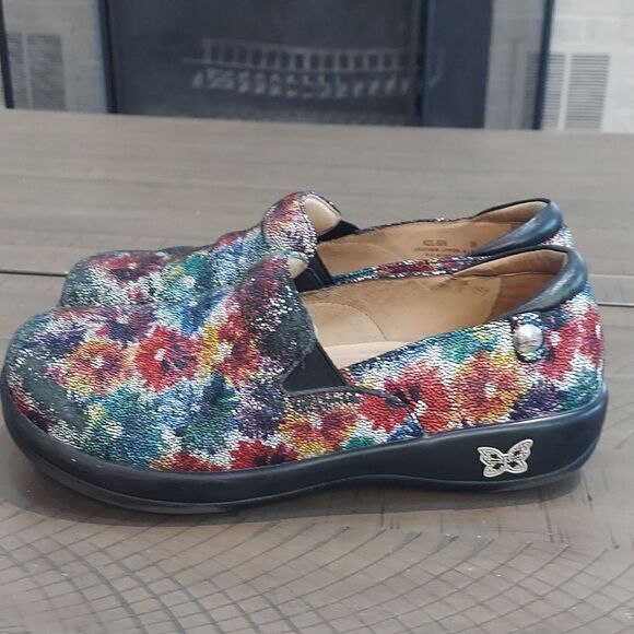 Alegria Shimmery Colorful Floral Clogs Sz 38 - Picture 3 of 11